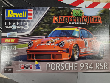 Porsche 934 RSR No. 12 Jägermeister Revell 1:24 05669